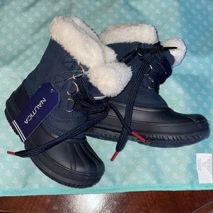 Kid snow boots